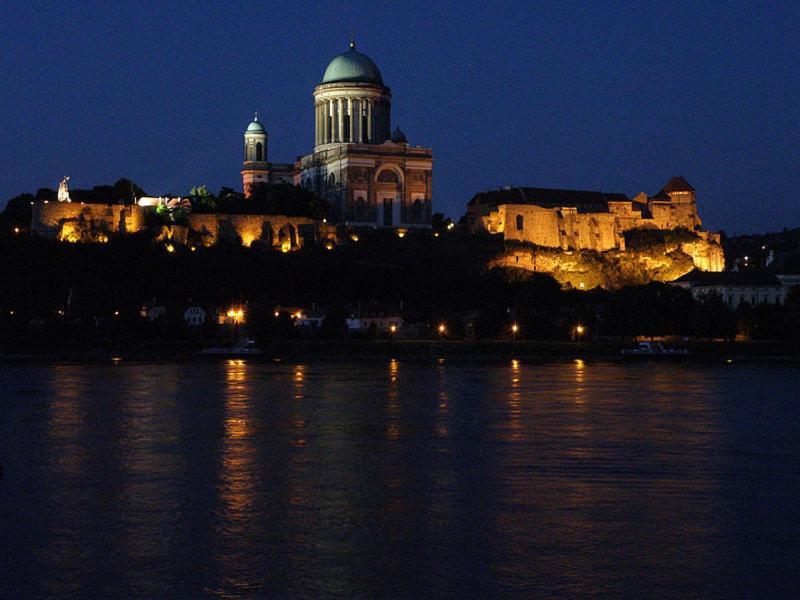Hunter Villa Štúrovo Bagian luar foto