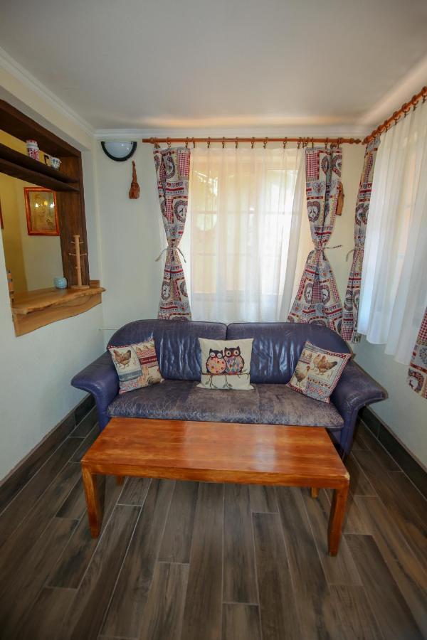 Hunter Villa Štúrovo Bagian luar foto