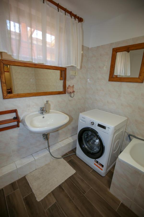 Hunter Villa Štúrovo Bagian luar foto