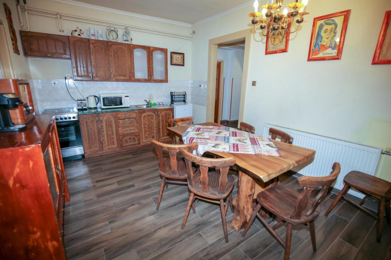 Hunter Villa Štúrovo Bagian luar foto