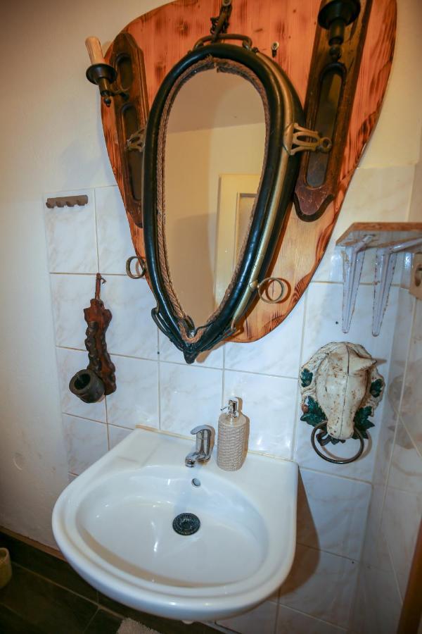Hunter Villa Štúrovo Bagian luar foto